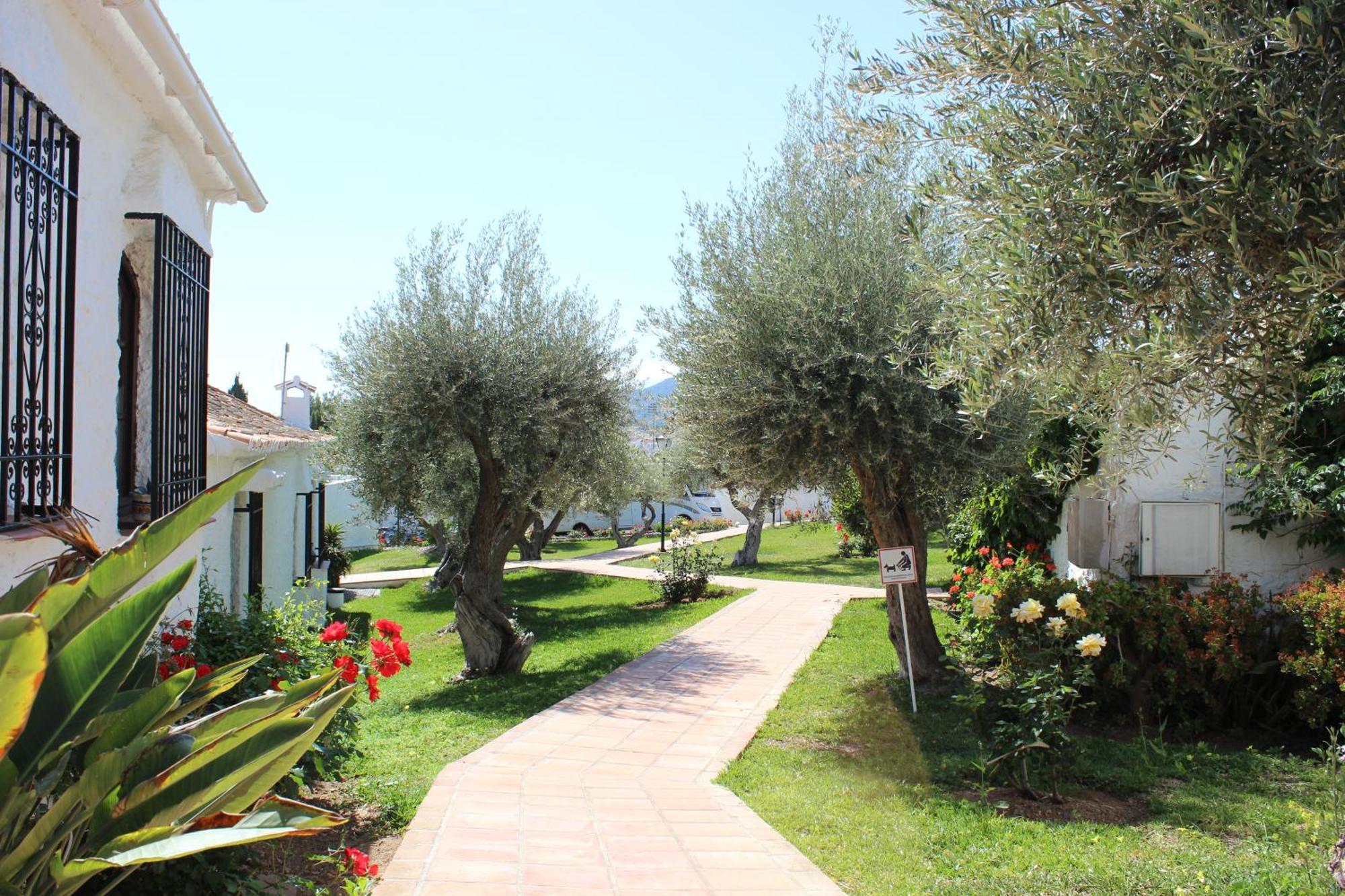 Apartamento Capistrano Village Nerja Dış mekan fotoğraf
