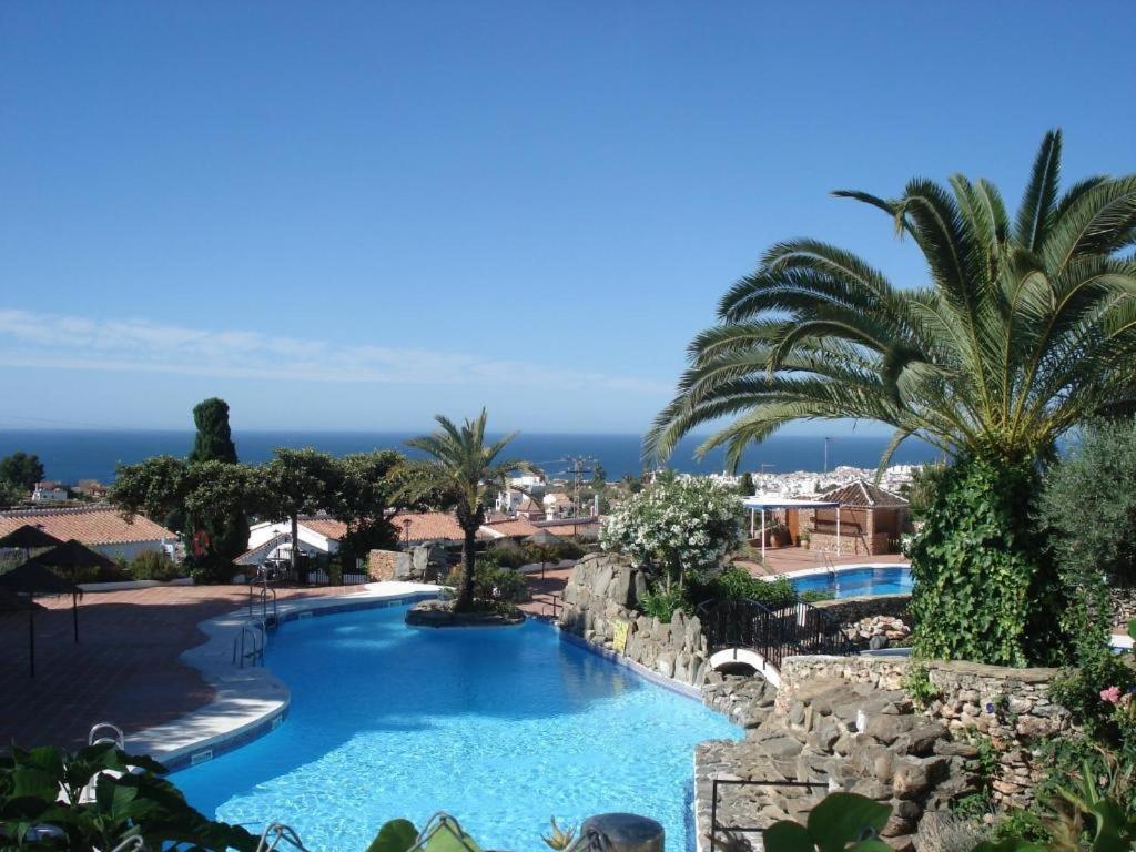 Apartamento Capistrano Village Nerja Dış mekan fotoğraf